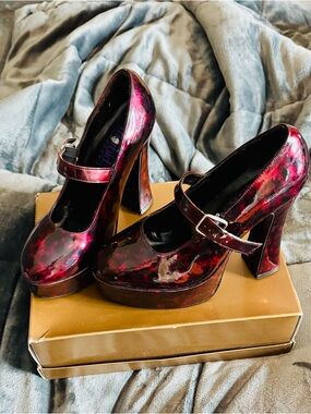 Women’s Mary Jane Platform Heels in Burgundy Marble Paten Leather